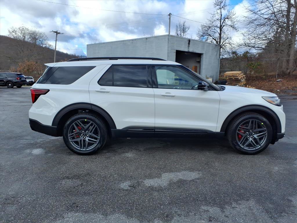 New 2026 Ford Explorer ST w/ Sun And Sound Package image 5