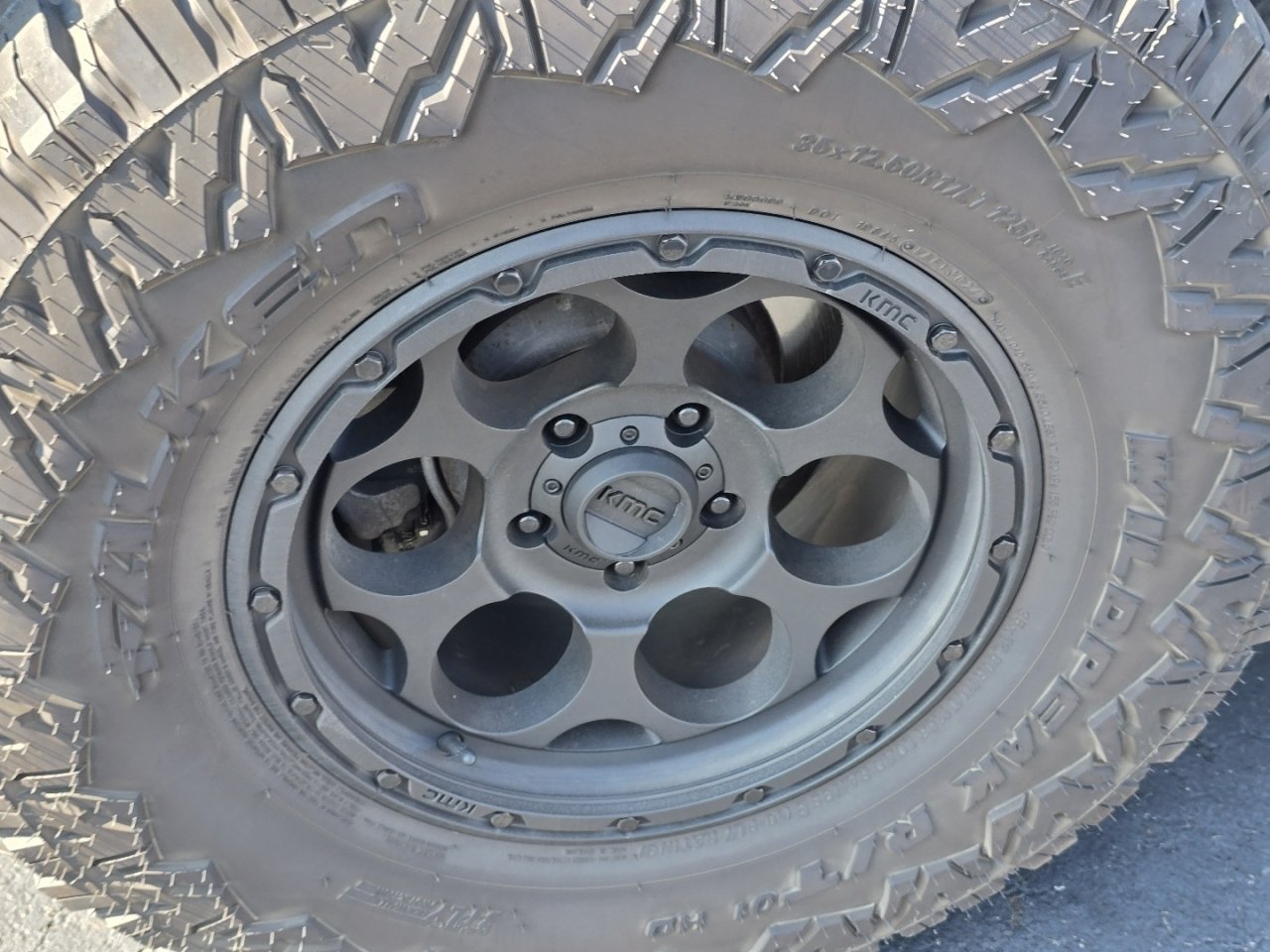 Used 2018 Jeep Wrangler Rubicon AWD/4WD image 9