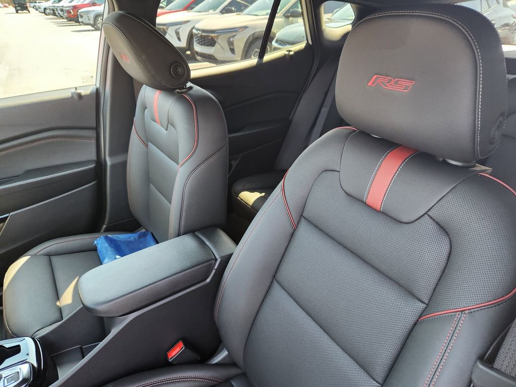 New 2026 Chevrolet Trax RS w/ Sunroof Package FWD image 12