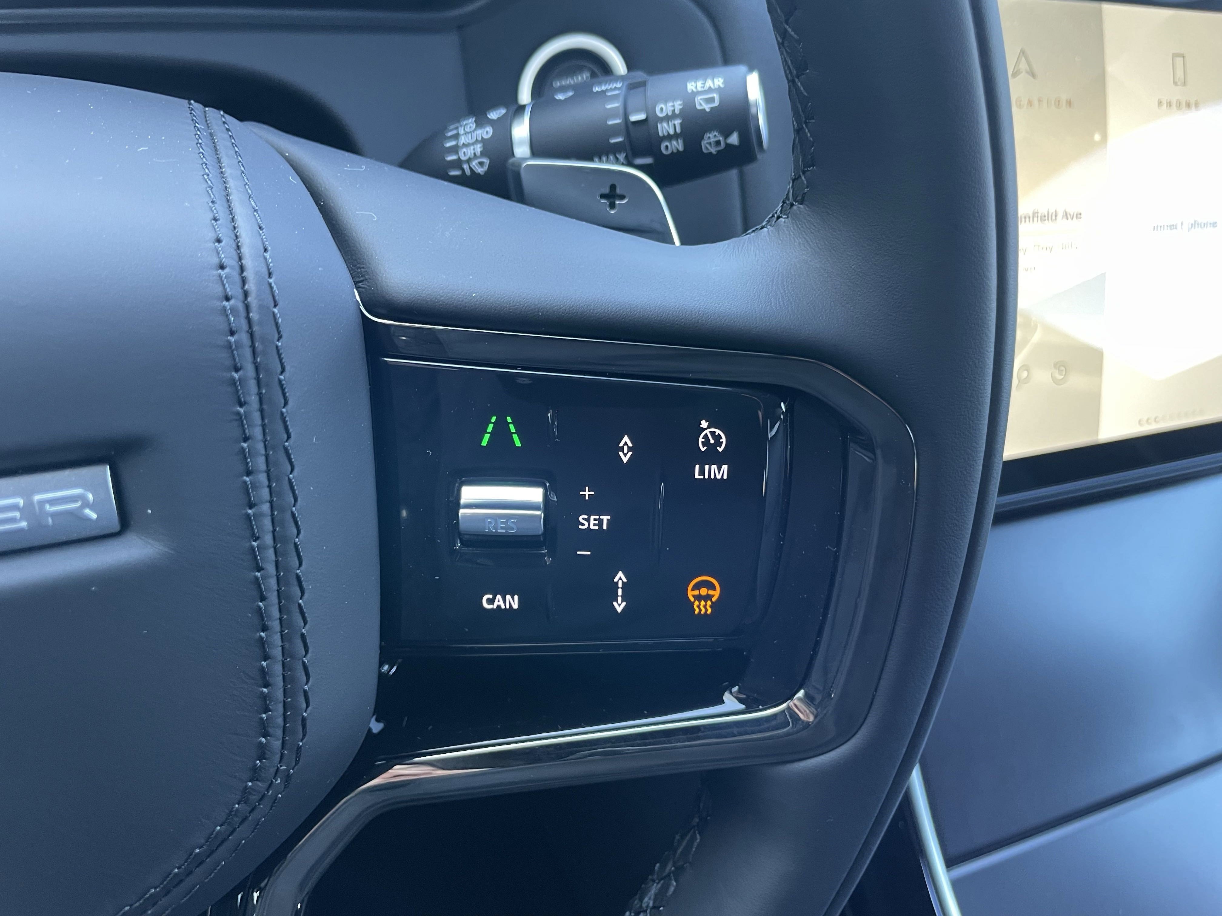 New 2026 Land Rover Range Rover Velar Dynamic SE image 22