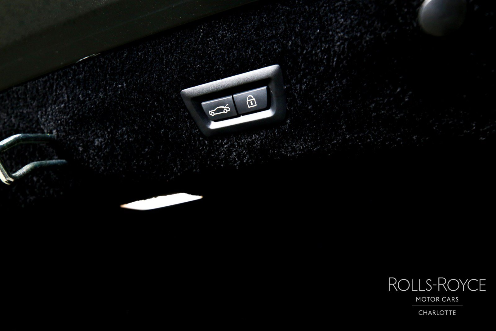 Used 2018 Rolls-Royce Phantom Sedan RWD image 27