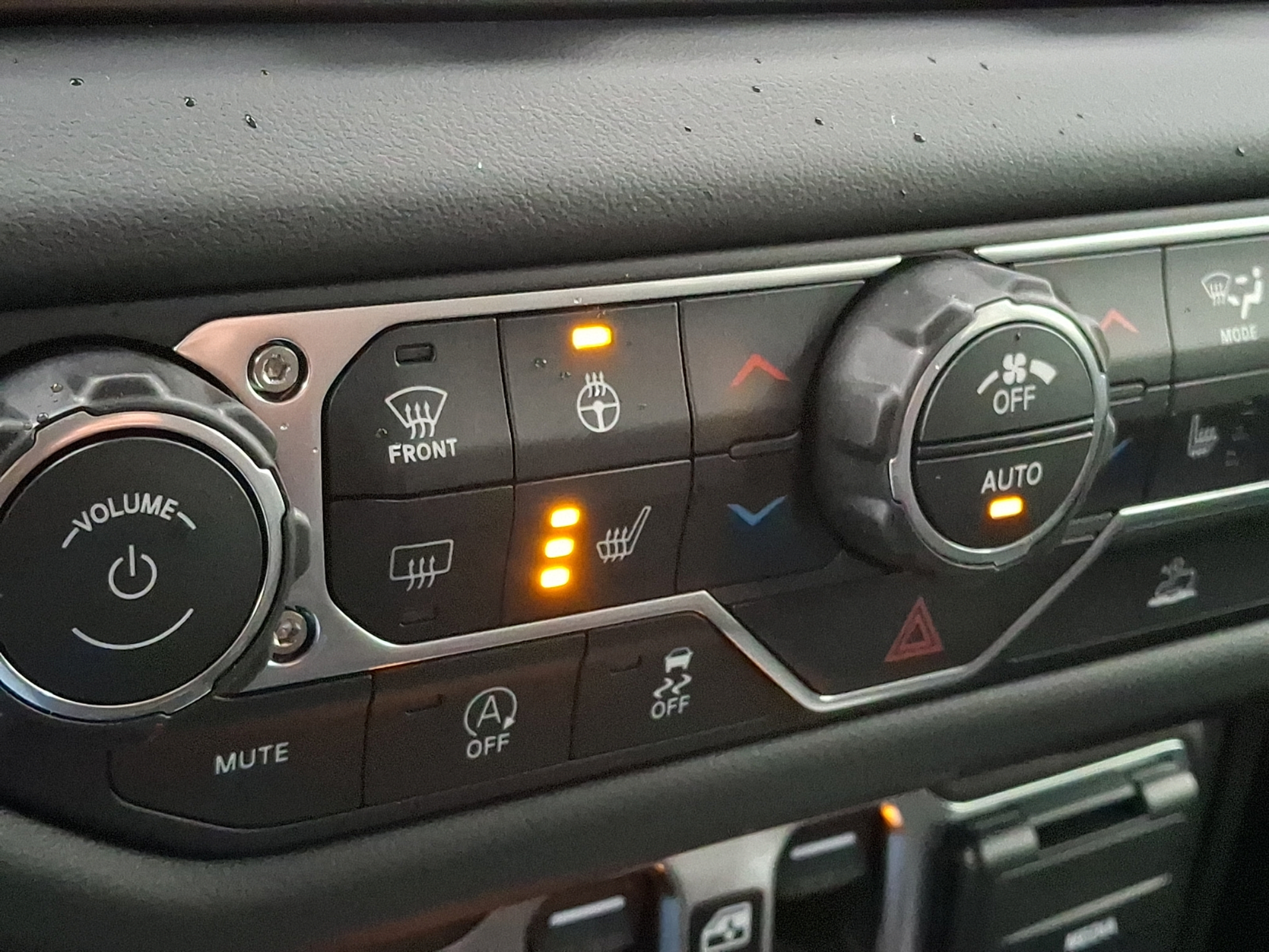 New 2026 Jeep Gladiator Overland AWD/4WD image 14