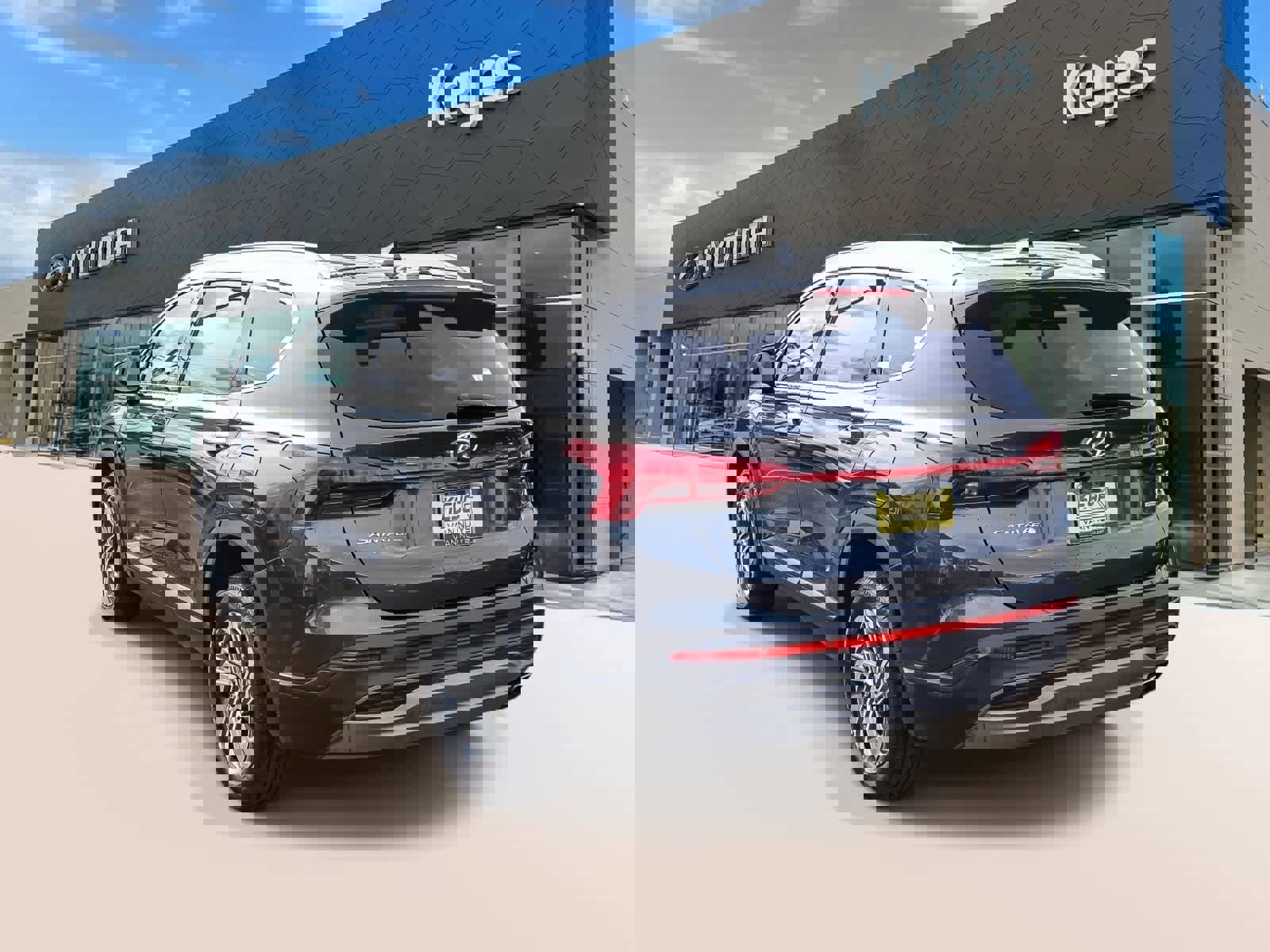 Used 2023 Hyundai Santa Fe SEL image 7