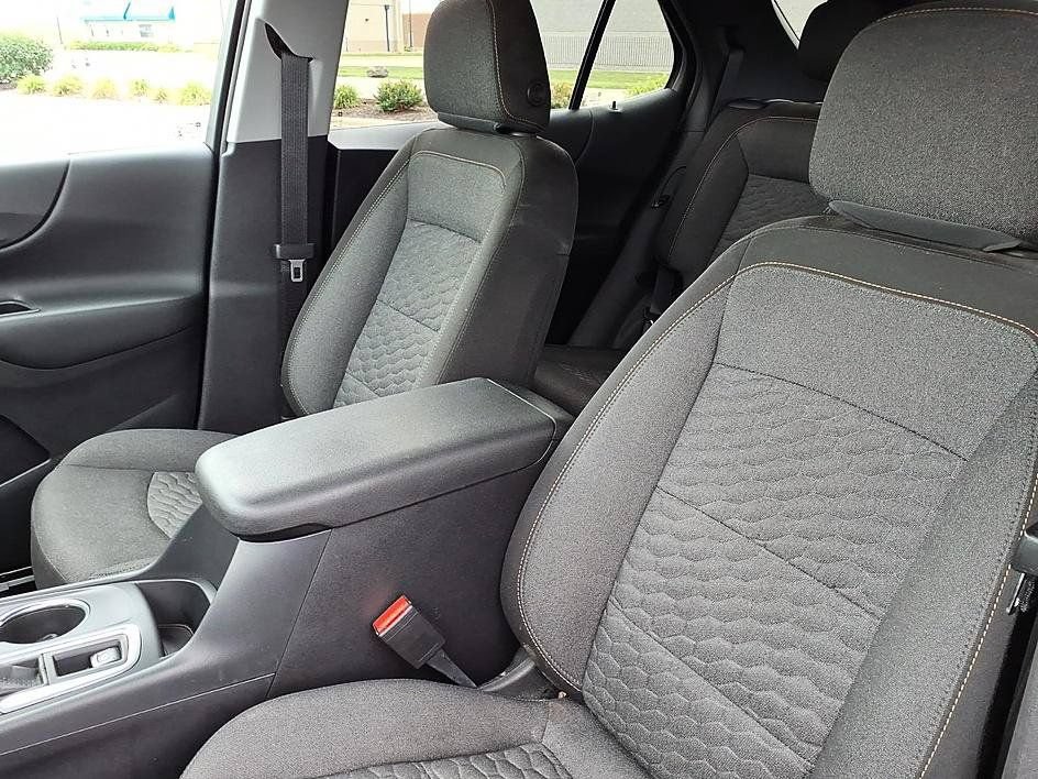 Used 2020 Chevrolet Equinox LT AWD/4WD image 16