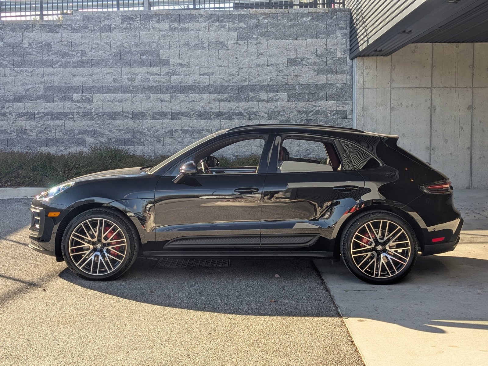 New 2026 Porsche Macan S image 2