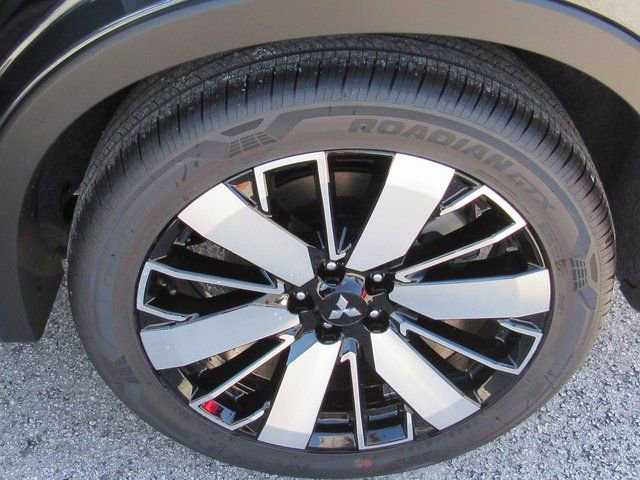 New 2025 Mitsubishi Outlander SE image 8