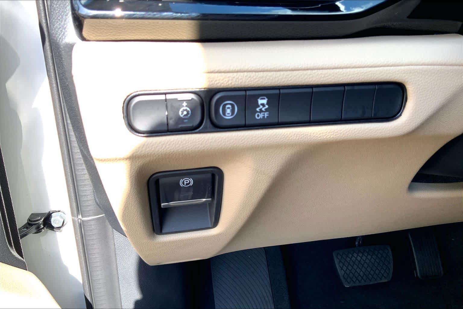Used 2025 Acura MDX SH-AWD image 36