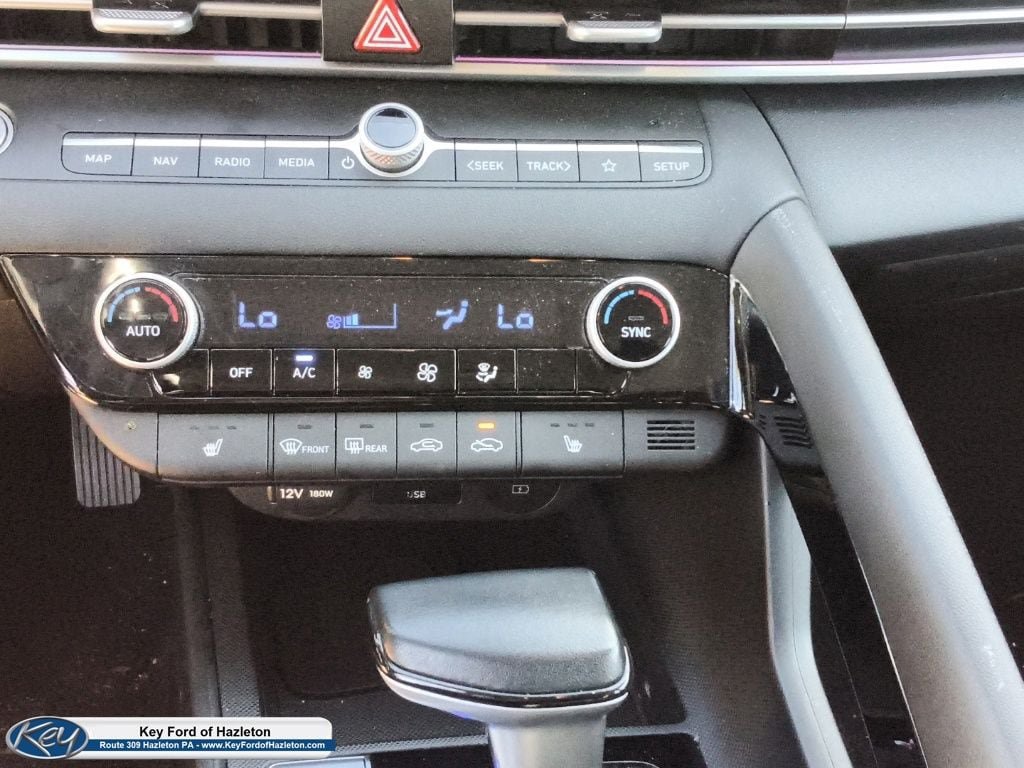 Used 2025 Hyundai Elantra SEL FWD image 24