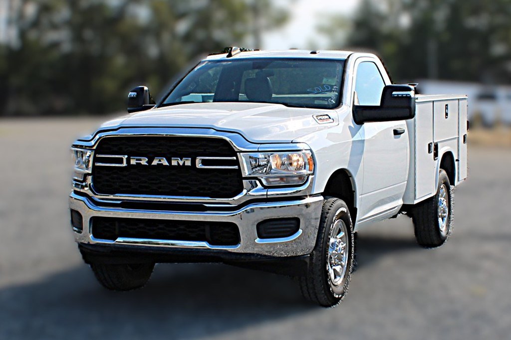Used 2023 RAM 2500 Tradesman AWD/4WD image 2