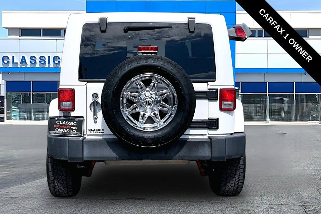 Used 2014 Jeep Wrangler Rubicon w/ Power Convenience Group AWD/4WD image 4