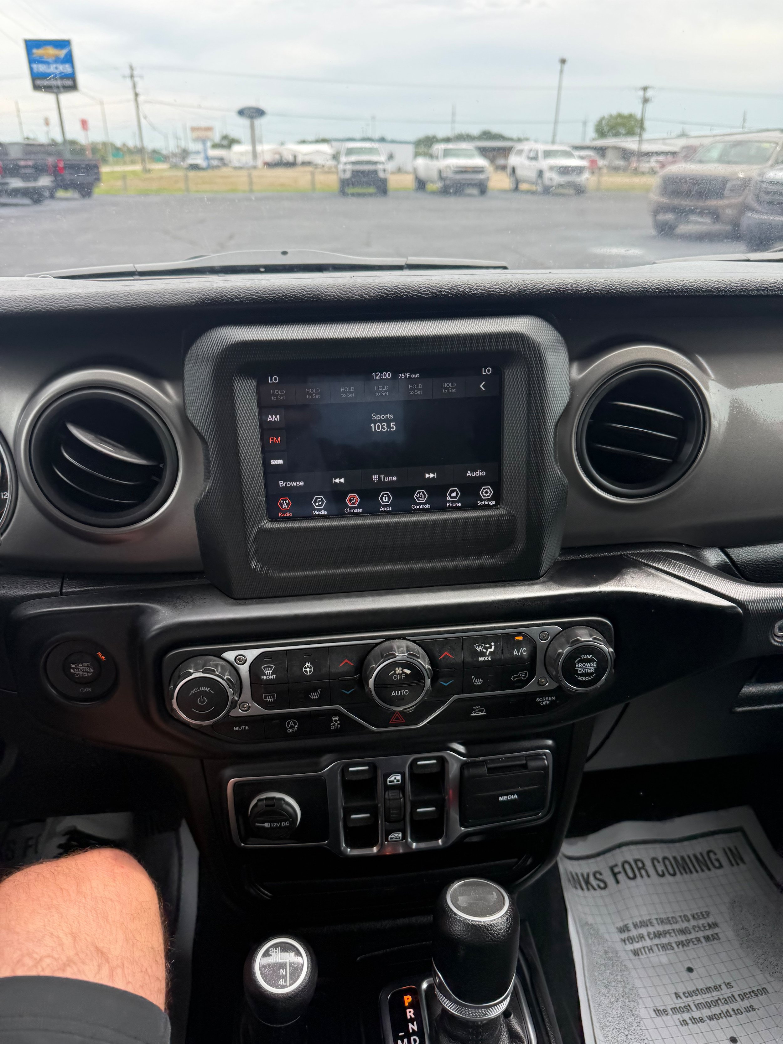 Used 2022 Jeep Wrangler Unlimited Sport AWD/4WD image 17