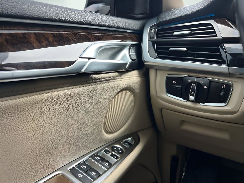Used 2015 BMW X5 xDrive35d image 50