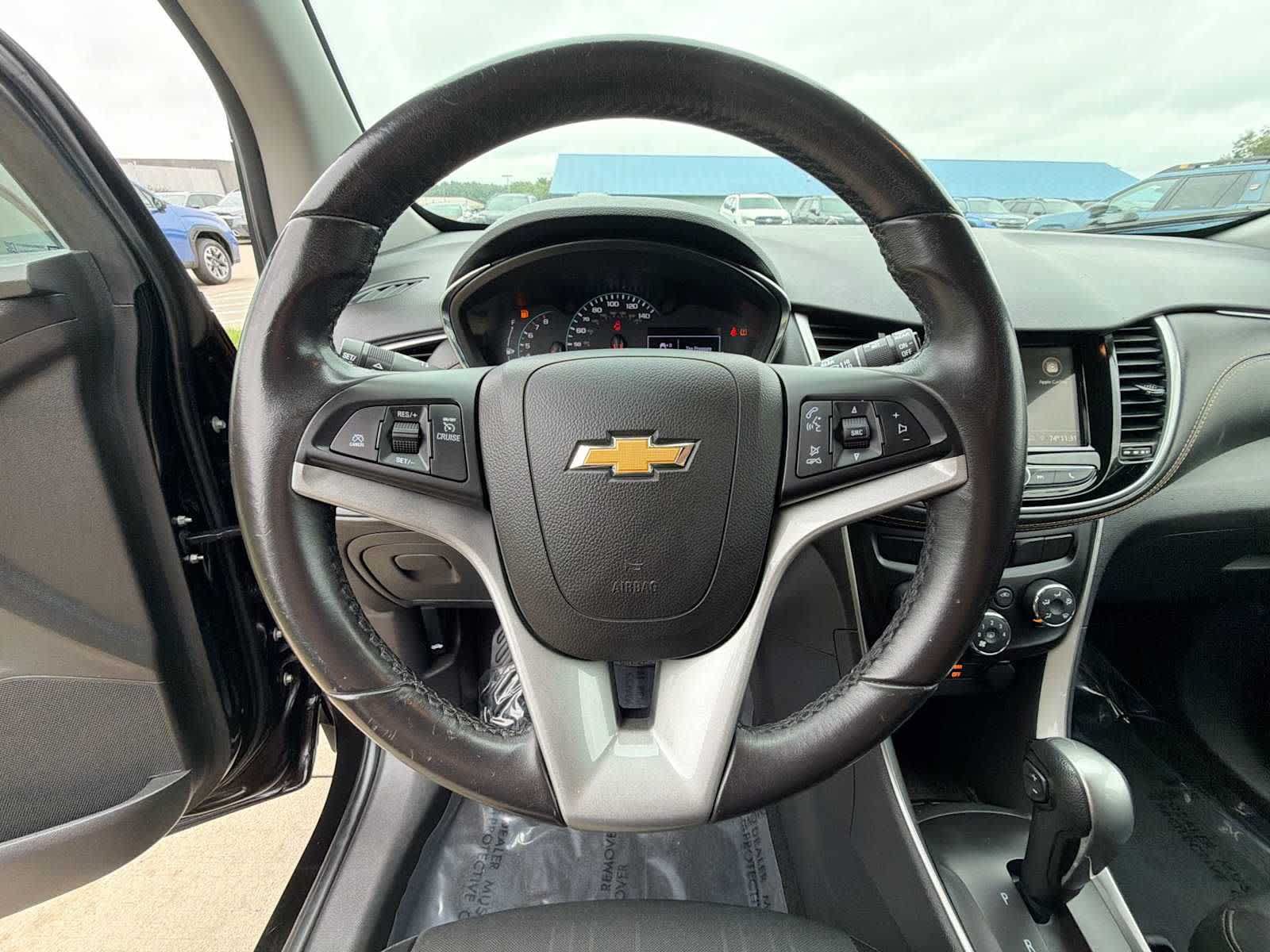 Used 2019 Chevrolet Trax LT w/ LT Convenience Package FWD image 19