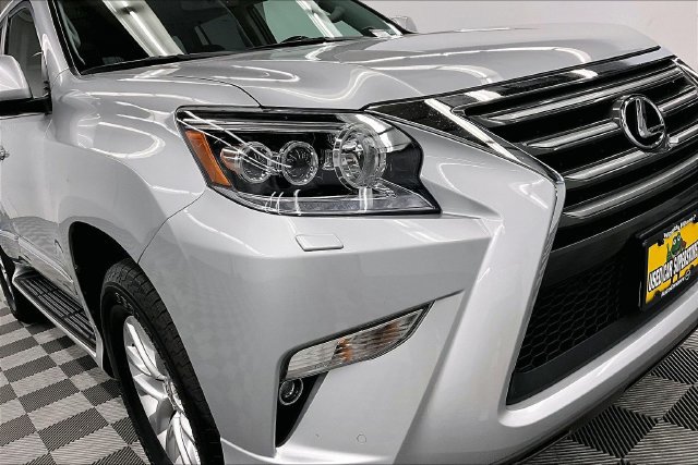 Used 2018 Lexus GX 460 Premium w/ Premium Package AWD/4WD image 37