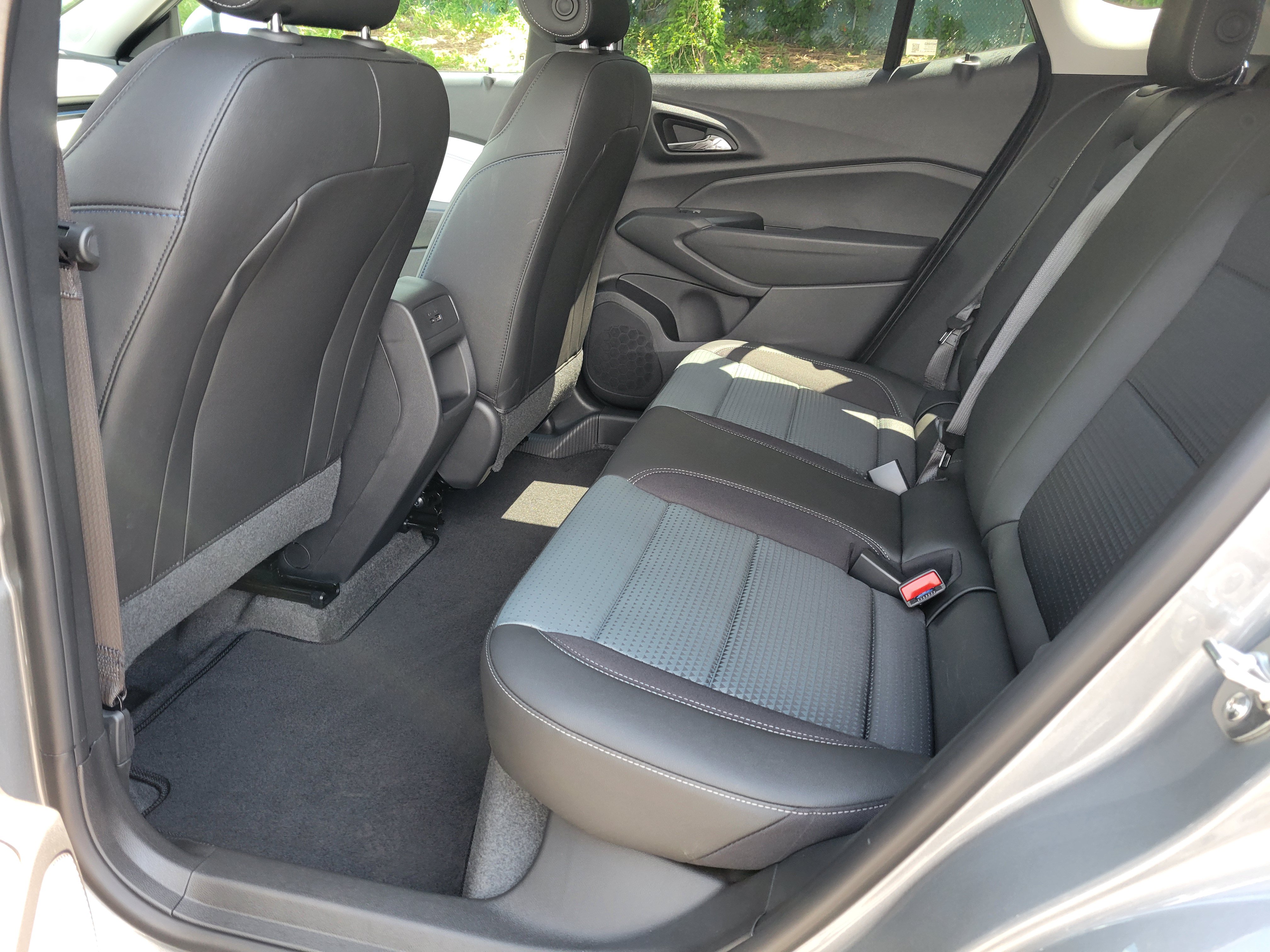 New 2026 Chevrolet Trax LT w/ Driver Confidence Package FWD image 30