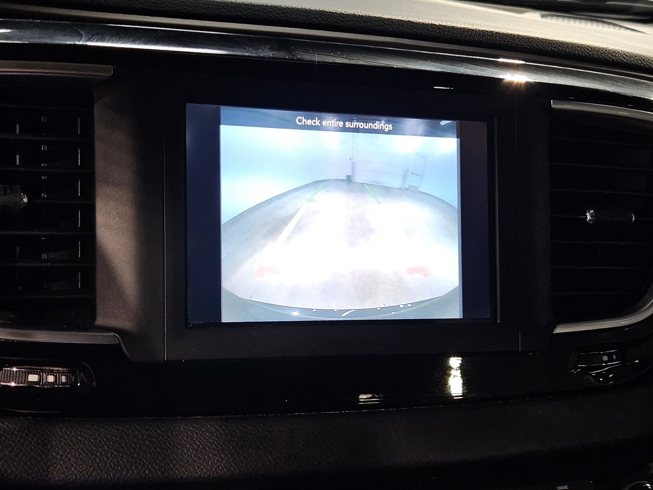 Used 2021 Chrysler Voyager L FWD image 30