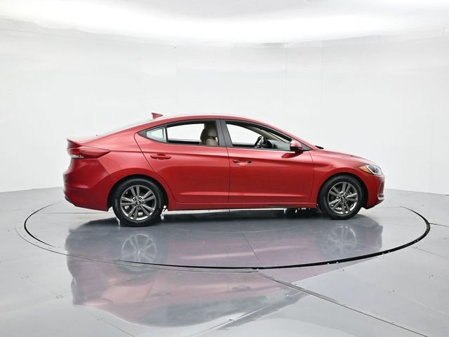 Used 2017 Hyundai Elantra Value Edition video 2