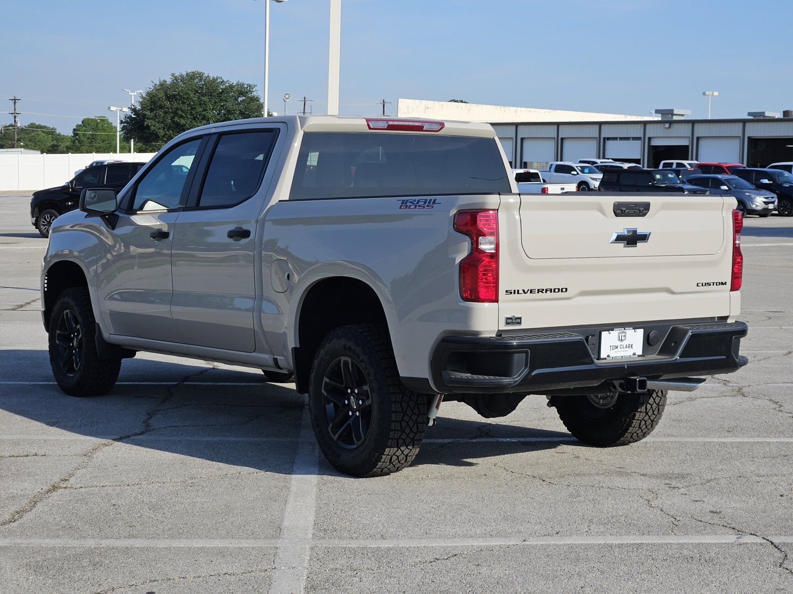 New 2026 Chevrolet Silverado 1500 Custom Trail Boss w/ LPO, Dark Essentials Package AWD/4WD image 4