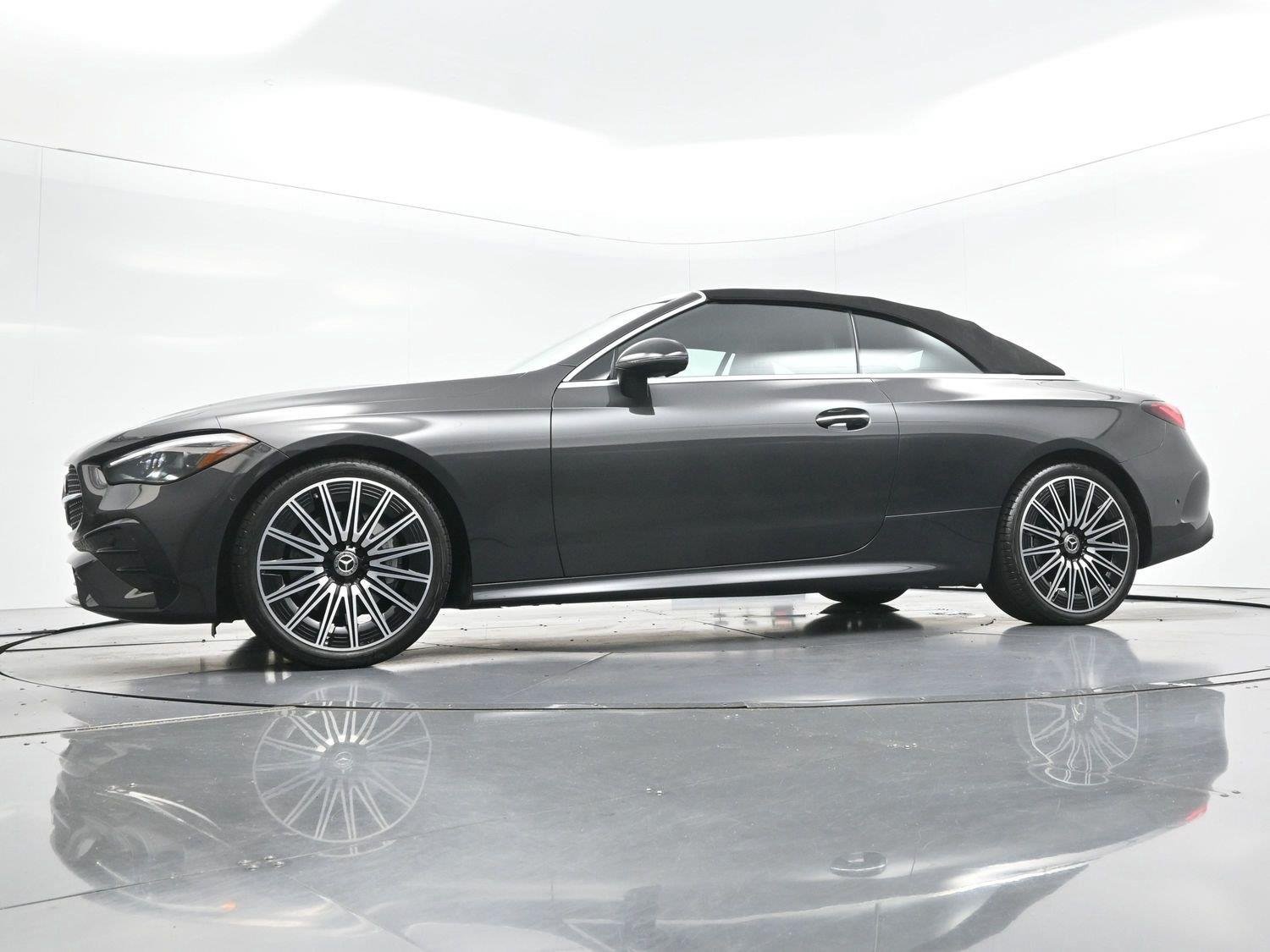 Used 2026 Mercedes-Benz CLE 300 4MATIC Cabriolet image 41
