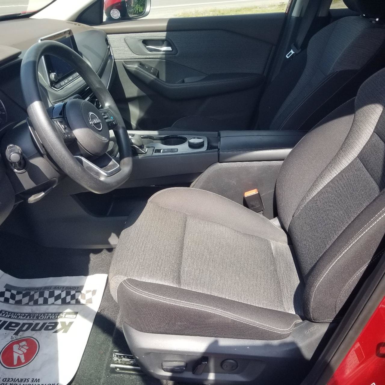Used 2022 Nissan Rogue SV AWD/4WD image 16