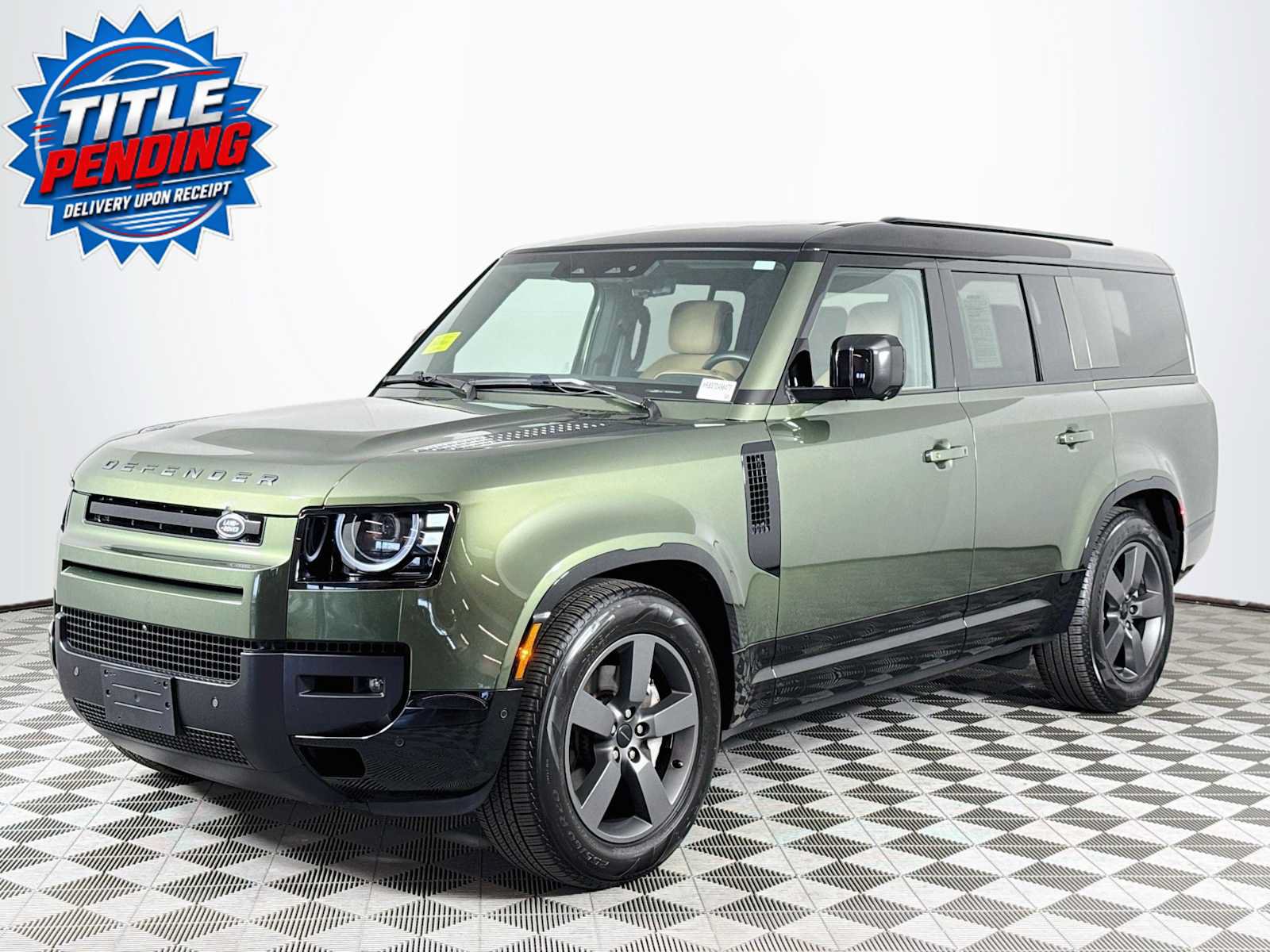 Used 2026 Land Rover Defender 130 X-Dynamic SE AWD/4WD image 1