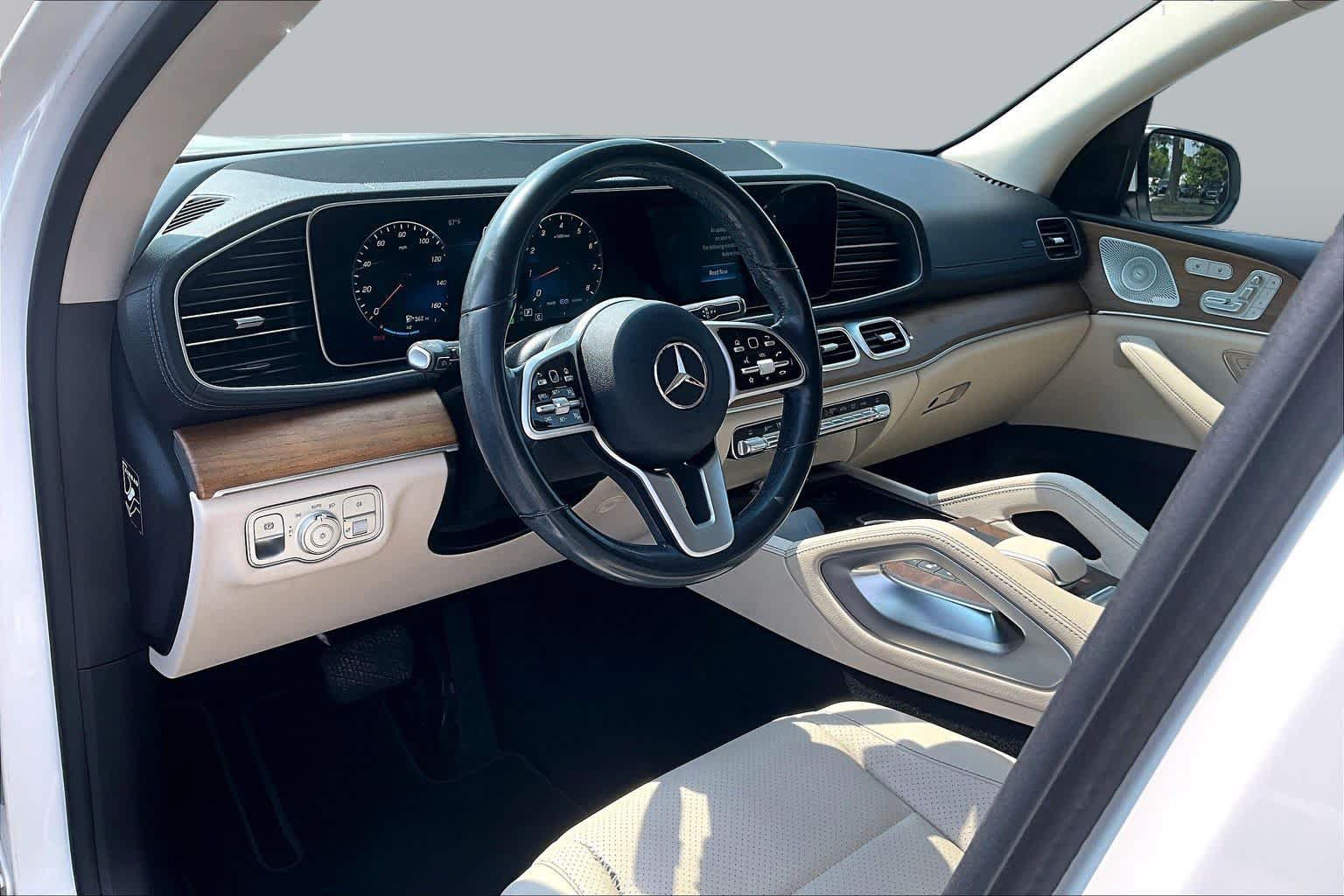 Used 2021 Mercedes-Benz GLS 450 4MATIC image 18