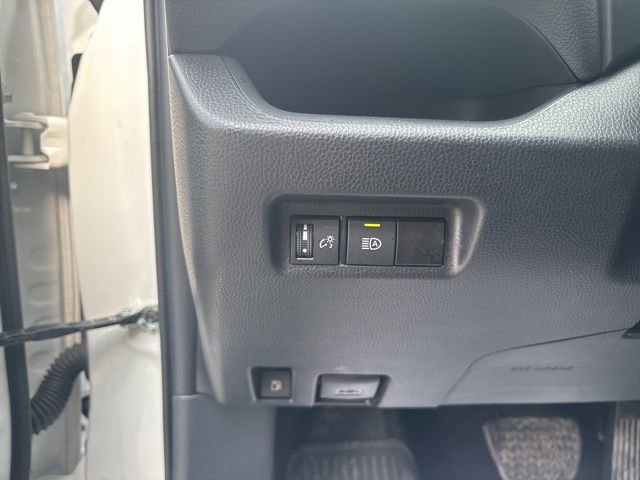 Used 2024 Toyota RAV4 XLE image 39