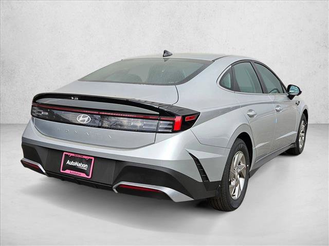 New 2026 Hyundai Sonata SE FWD image 2