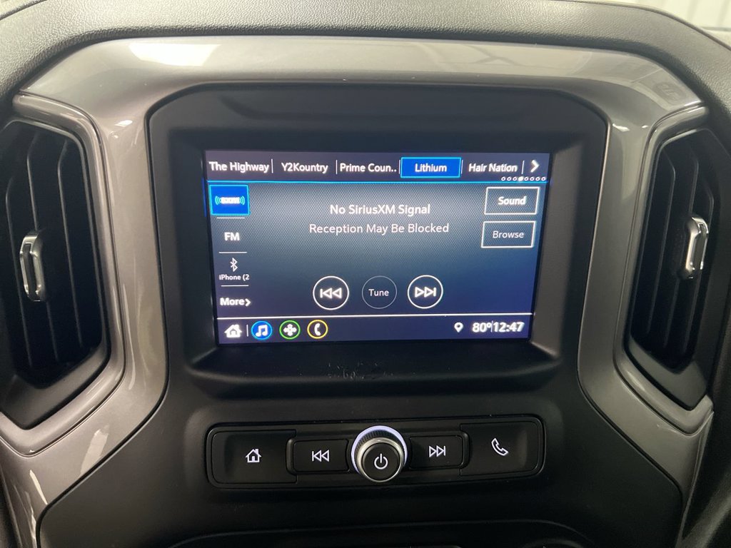 Used 2020 Chevrolet Silverado 1500 Custom w/ Custom Value Package AWD/4WD image 14