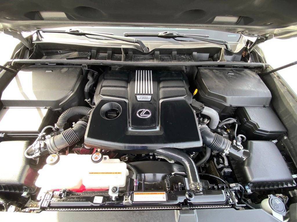 Used 2025 Lexus LX 600 4WD w/ Accessory Package (2T) image 31
