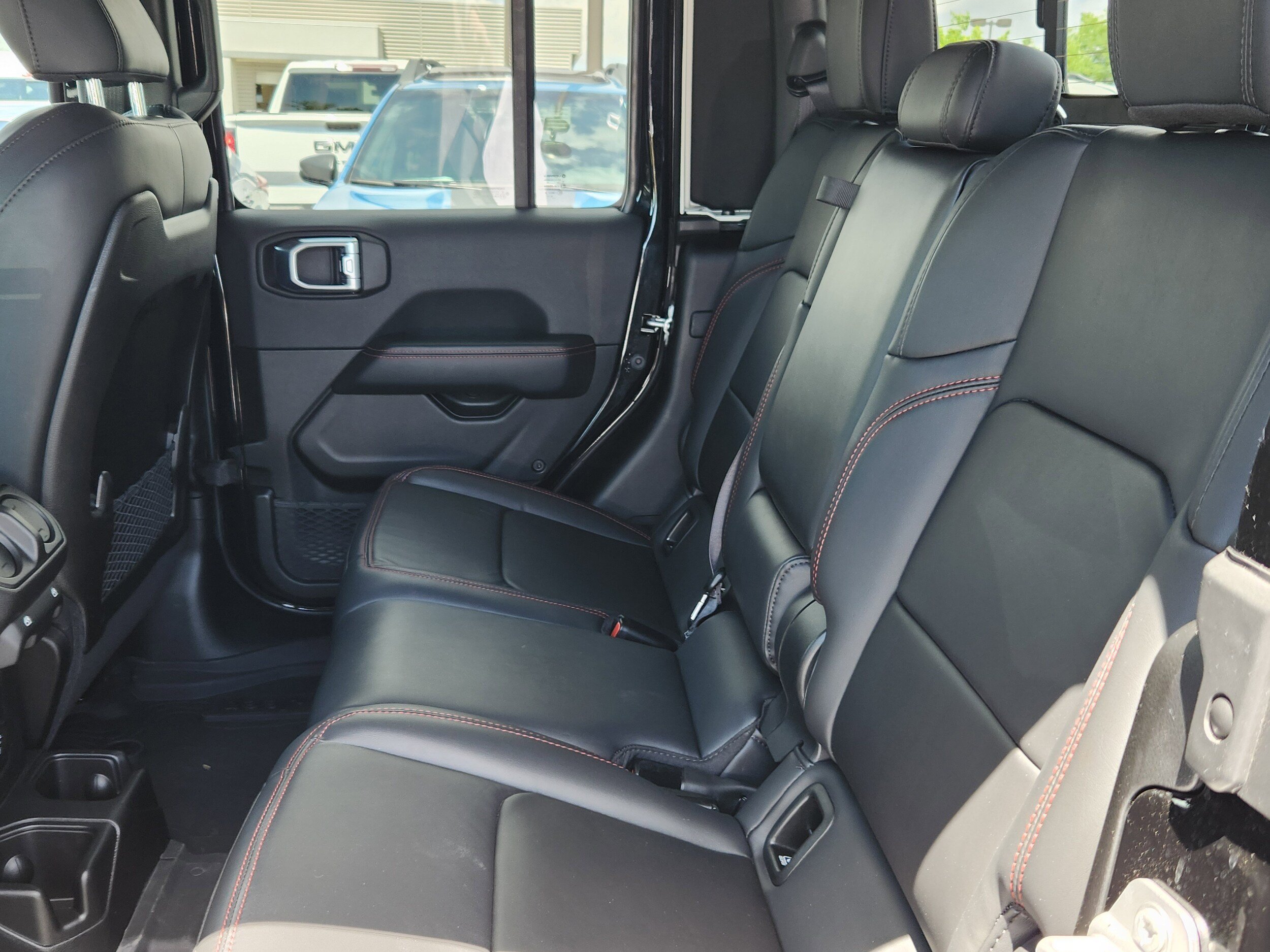 Used 2024 Jeep Gladiator Rubicon AWD/4WD image 10