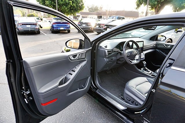 Certified 2022 Hyundai Ioniq Limited image 36