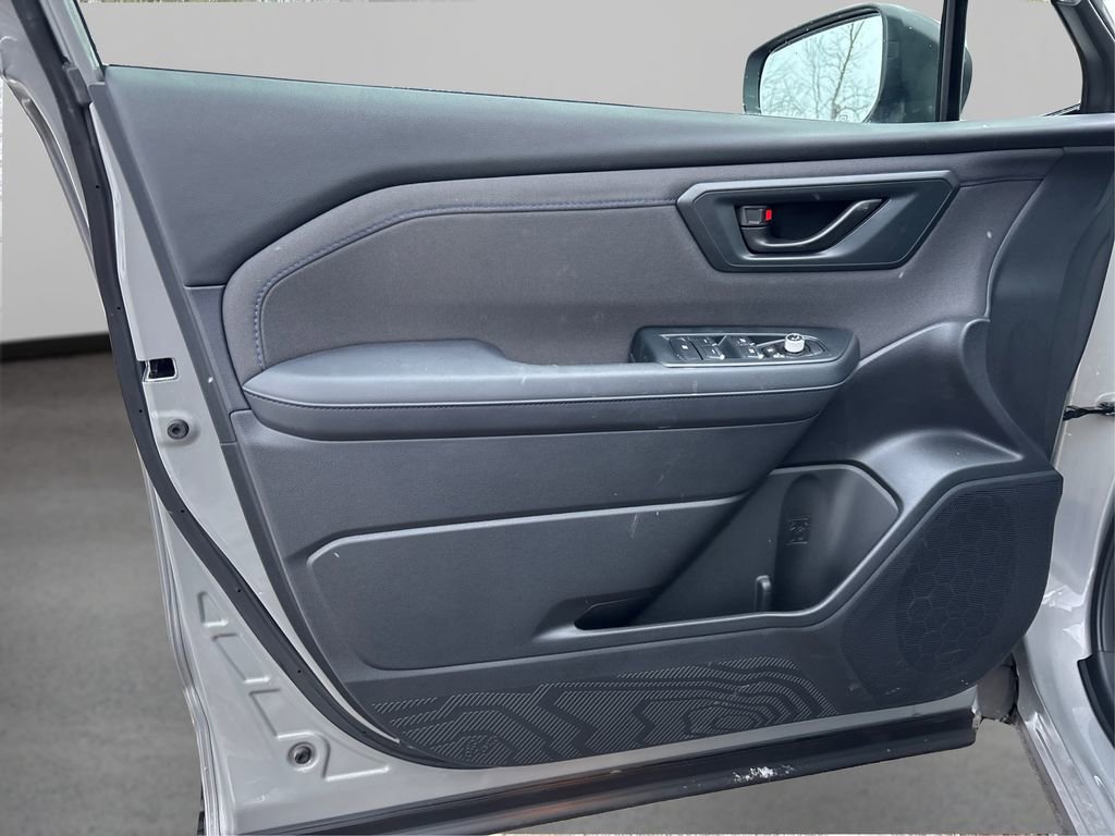 Used 2025 Subaru Forester Premium image 21