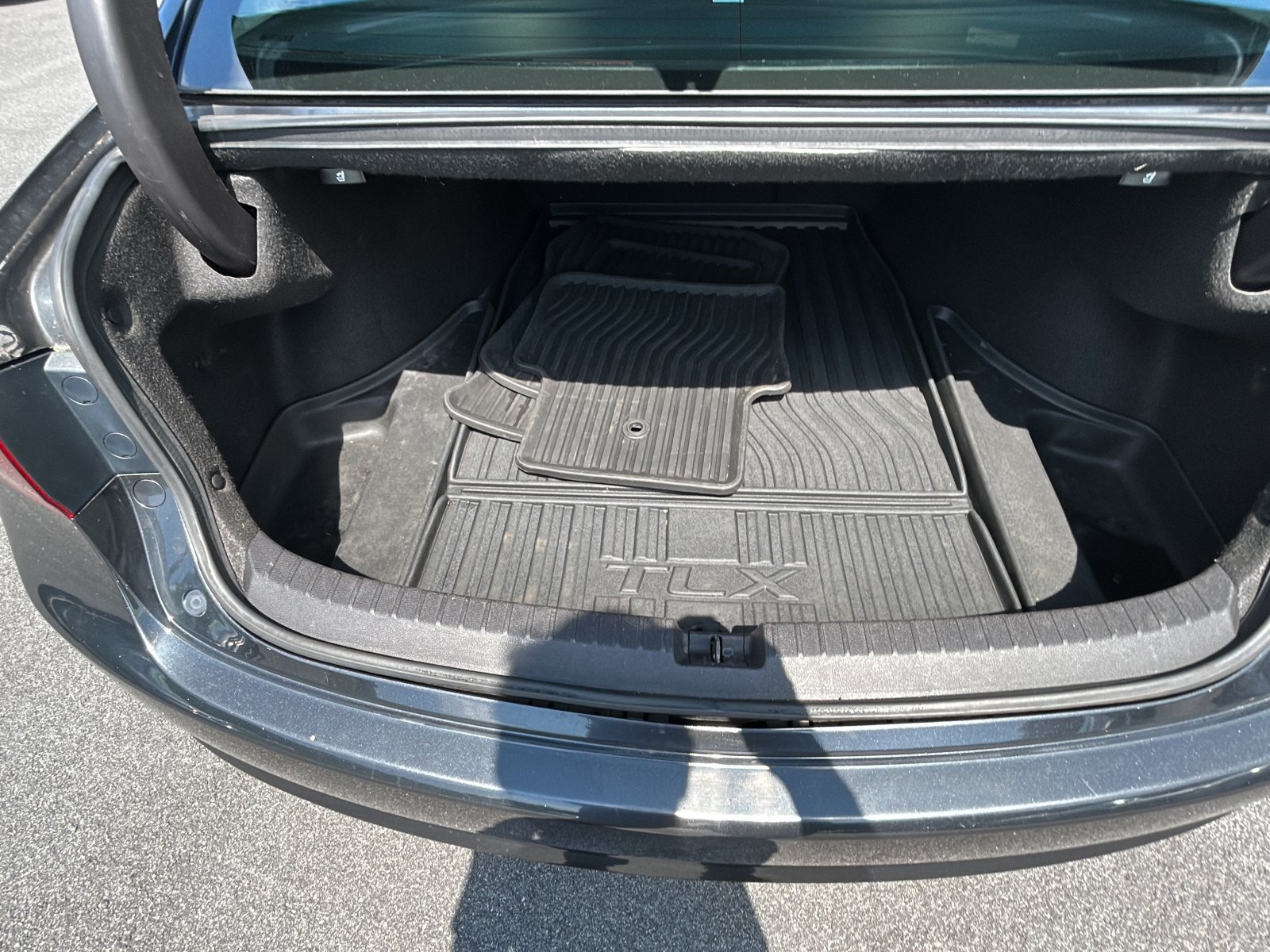 Used 2016 Acura TLX w/ Technology Package FWD image 23