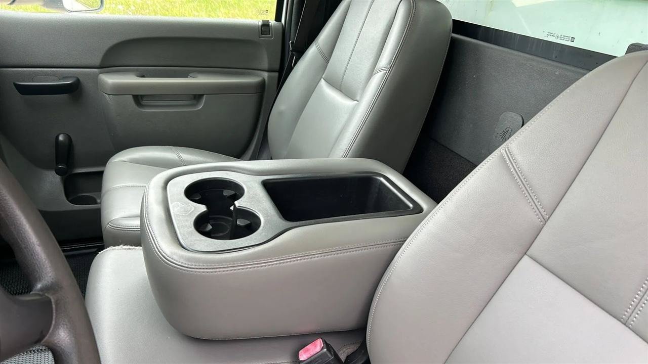 Used 2011 Chevrolet Silverado 3500 W/T RWD image 39