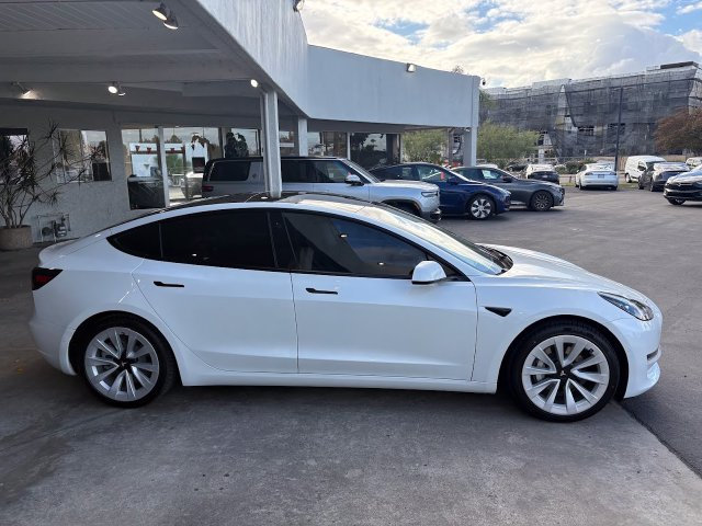 Used 2021 Tesla Model 3 Standard Range Plus RWD image 2