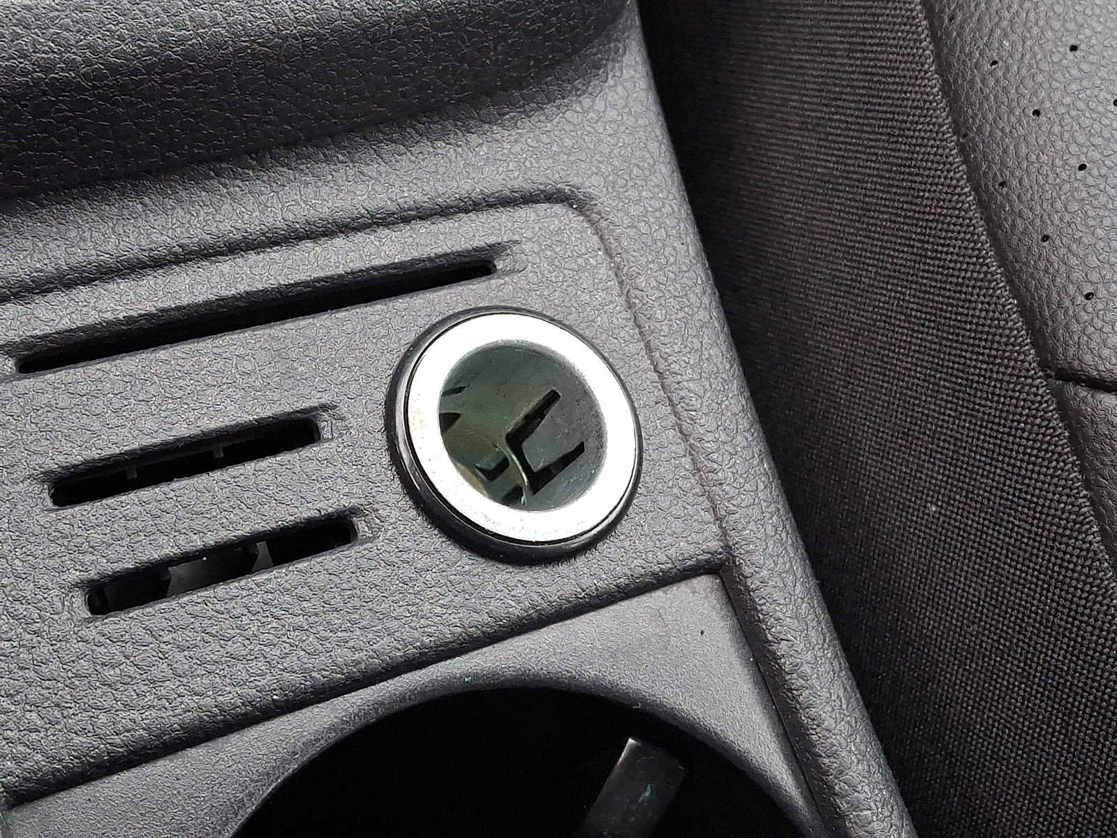 Used 2017 Volkswagen Golf Alltrack S image 23