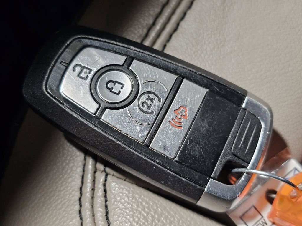 Used 2022 Ford Bronco Wildtrak image 35