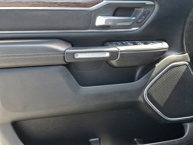 Used 2019 RAM 1500 Laramie AWD/4WD image 14