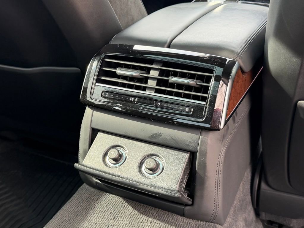 Used 2021 Audi A8 L 4.0T w/ Executive Plus Package image 31