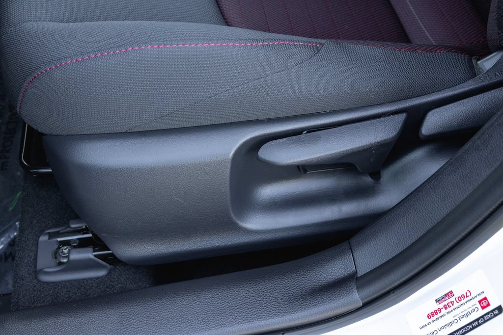 Used 2026 Toyota Corolla SE FWD image 12