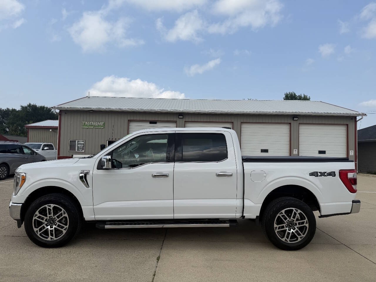 Used 2021 Ford F150 Lariat AWD/4WD image 3