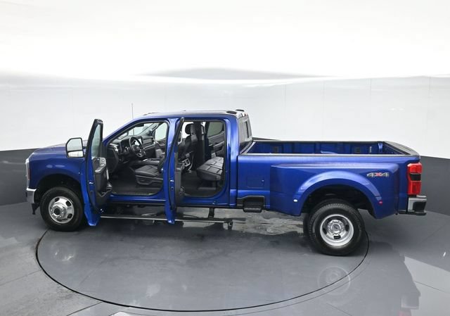 Used 2026 Ford F350 Lariat w/ Lariat Ultimate Package AWD/4WD image 59
