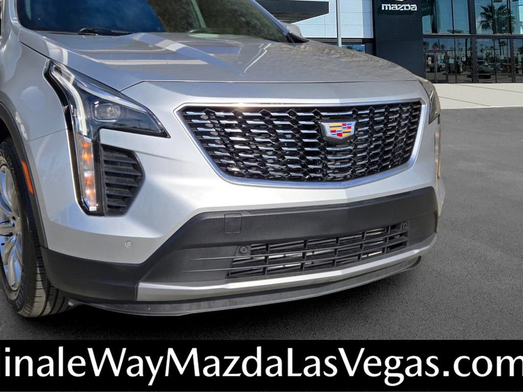 Used 2022 Cadillac XT4 Premium Luxury w/ Safety Alert Package FWD image 7