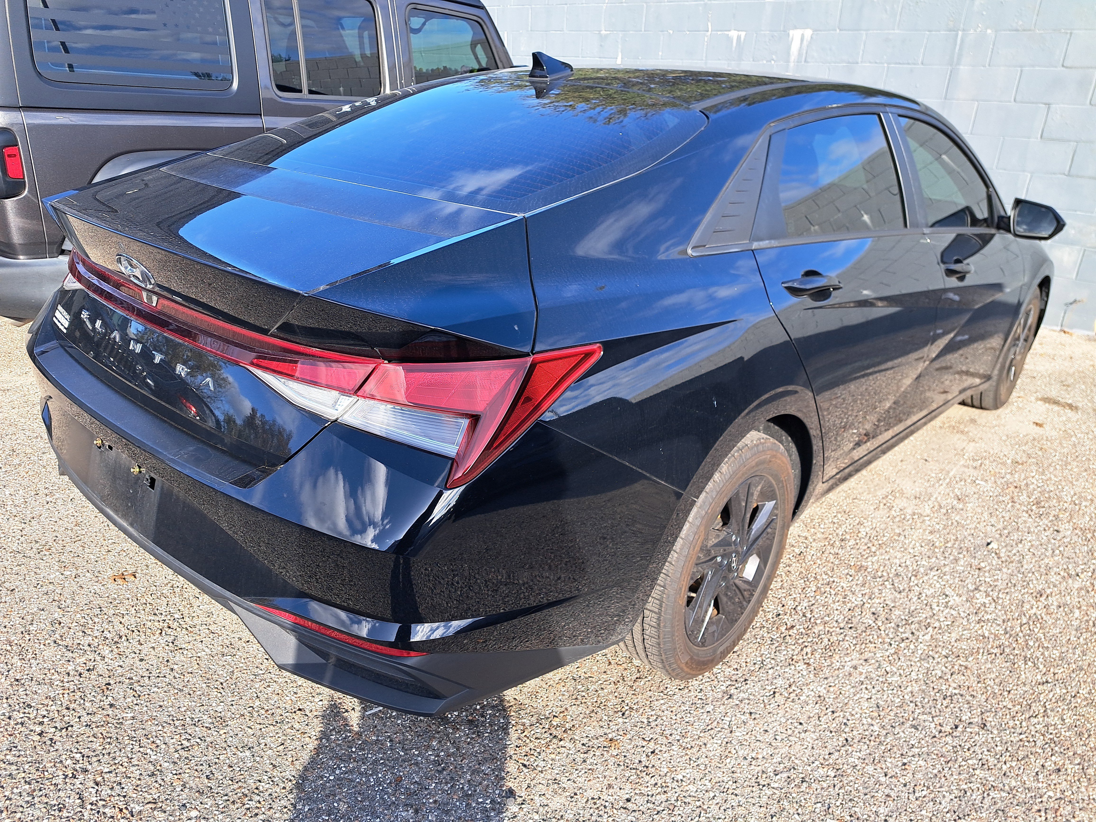 Used 2021 Hyundai Elantra SEL image 6