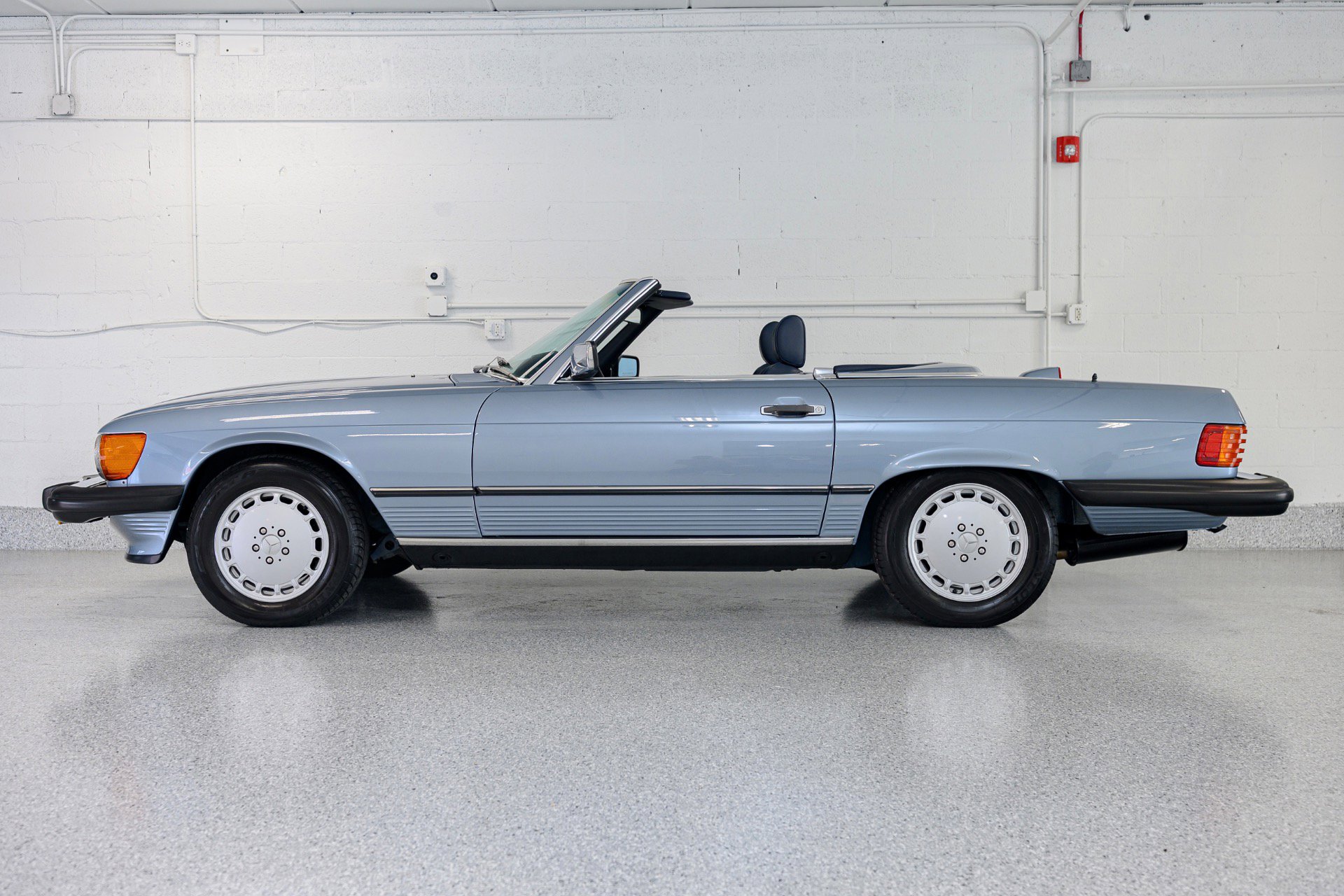 Used 1987 Mercedes-Benz 560 SL image 14