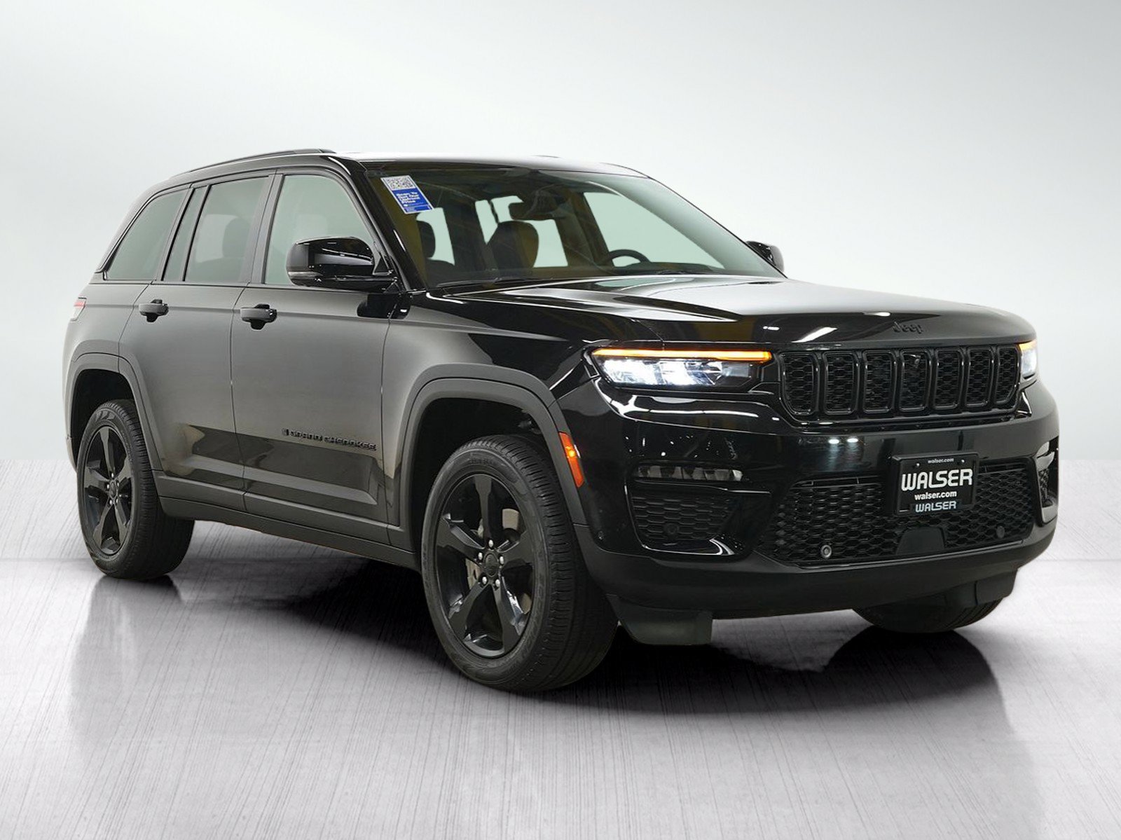 Used 2023 Jeep Grand Cherokee Limited w/ Luxury Tech Group II AWD/4WD image 8