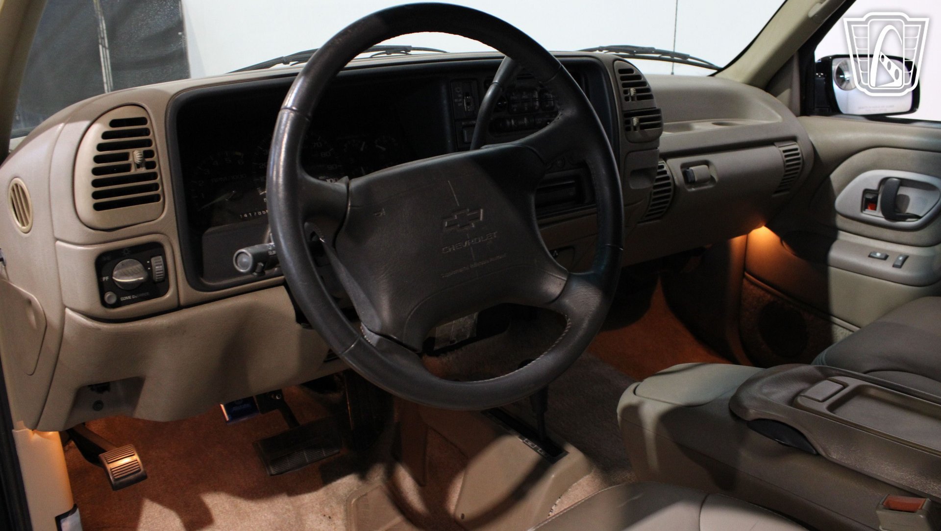 Used 1996 Chevrolet Tahoe 4WD 2-Door image 40