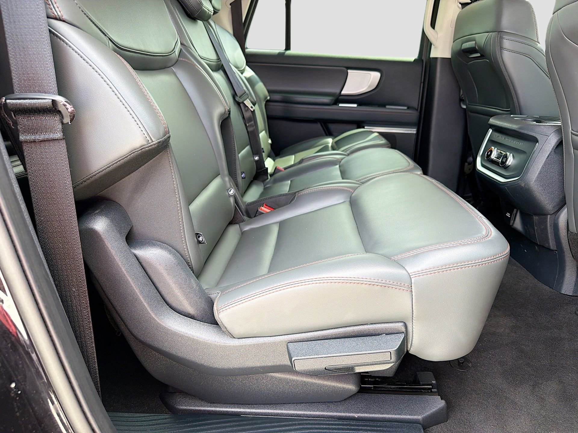 Certified 2025 Ford Expedition Max Active AWD/4WD image 35