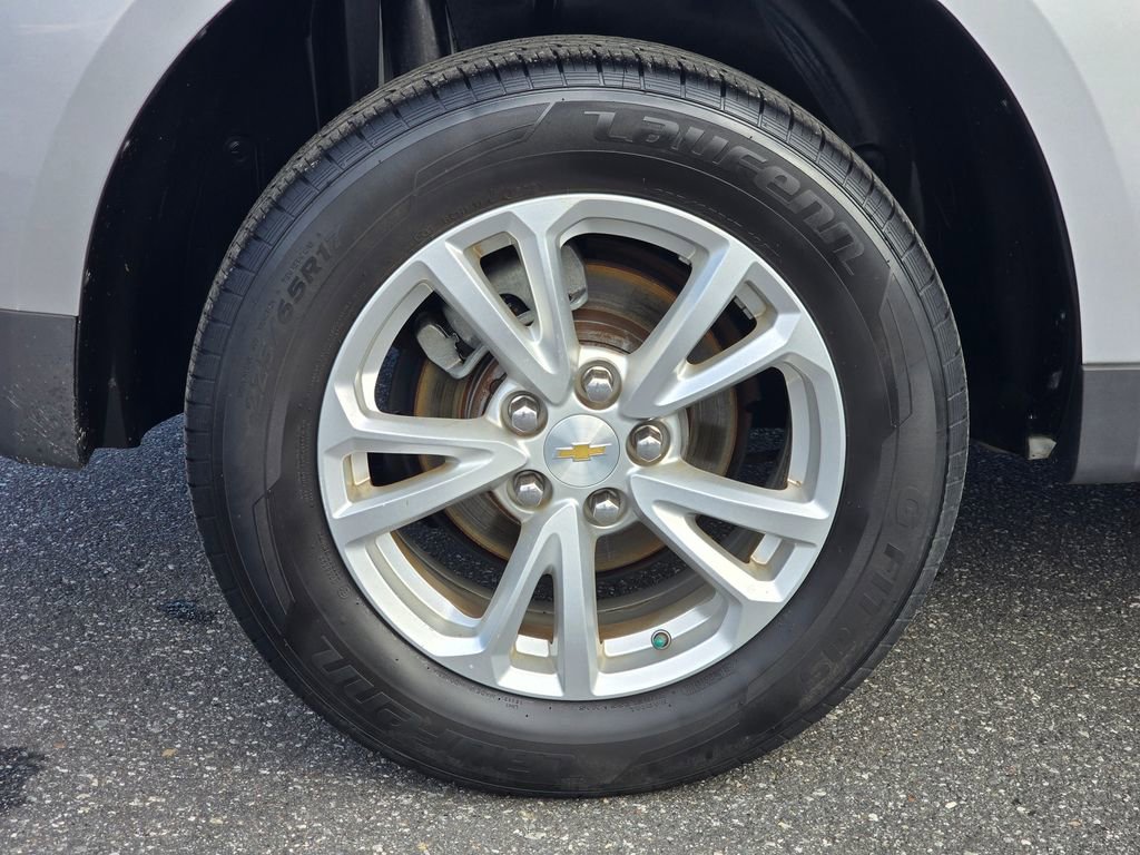 Used 2017 Chevrolet Equinox LT w/ Convenience Package image 21